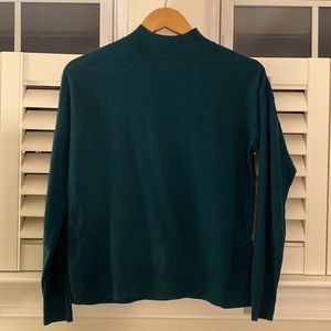 Women’s Old Navy sweaters